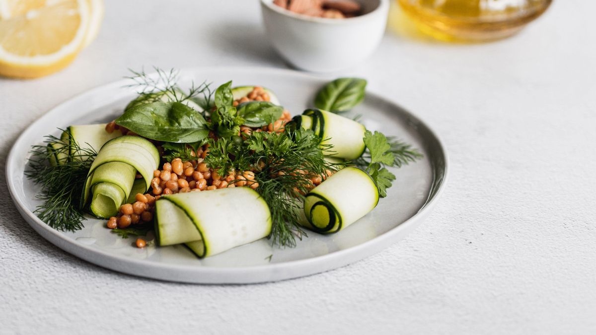 Ensalada de calabacín con garbanzos