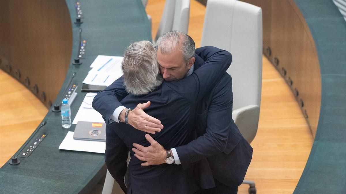 El verano sentencia a los díscolos de Vox en Madrid: los concejales fieles a Ortega Smith ya son oficialmente no adscritos
