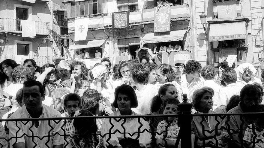 Unidad vecinal, vestidos recién estrenados y polos de hielo: tradiciones perdidas del Corpus de Toledo