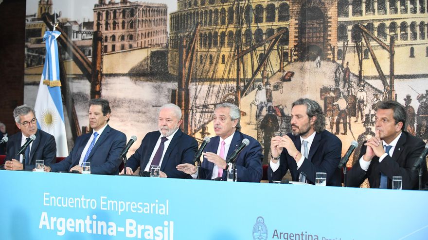 Lula y un fuerte respaldo al Gobierno: "Espero que Argentina no permita que la extrema derecha gane las elecciones"