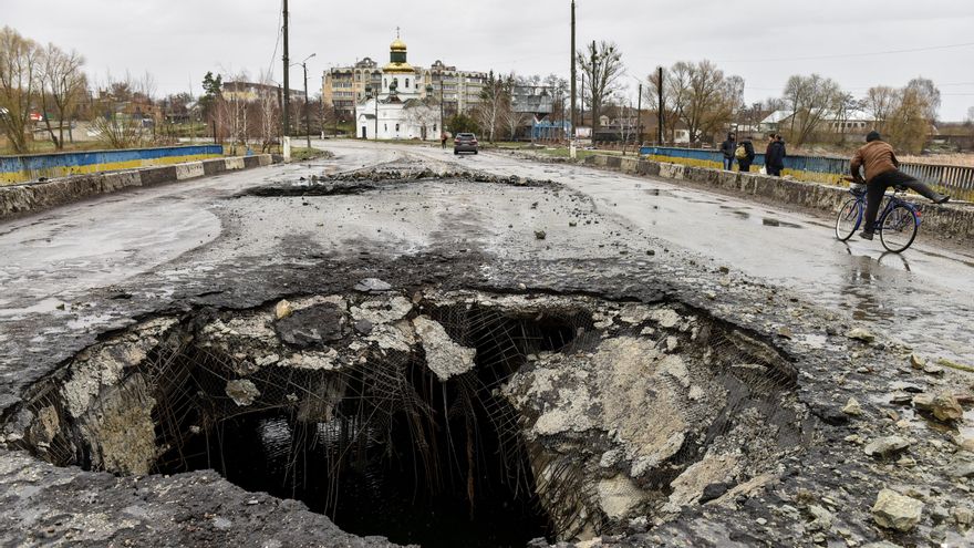 Zelenski pide una respuesta global firme al ataque a la estación de Kramatorsk EFE/EPA/OLEG PETRASYUK