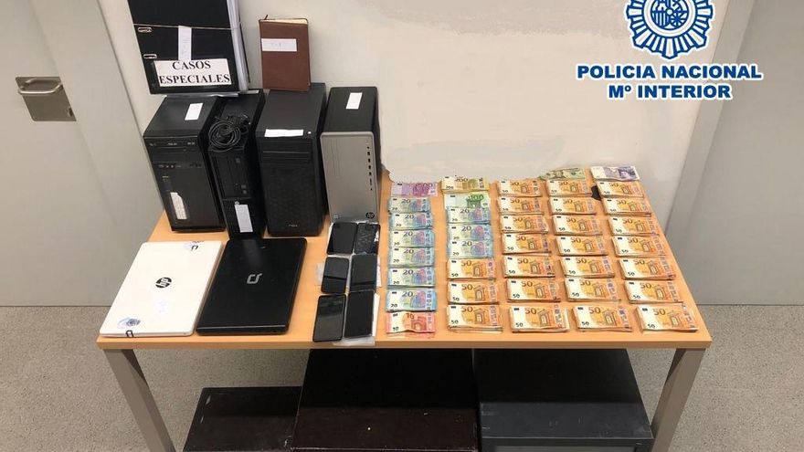 Cae una red que regularizaba a extranjeros por 8.000 euros con falsas parejas