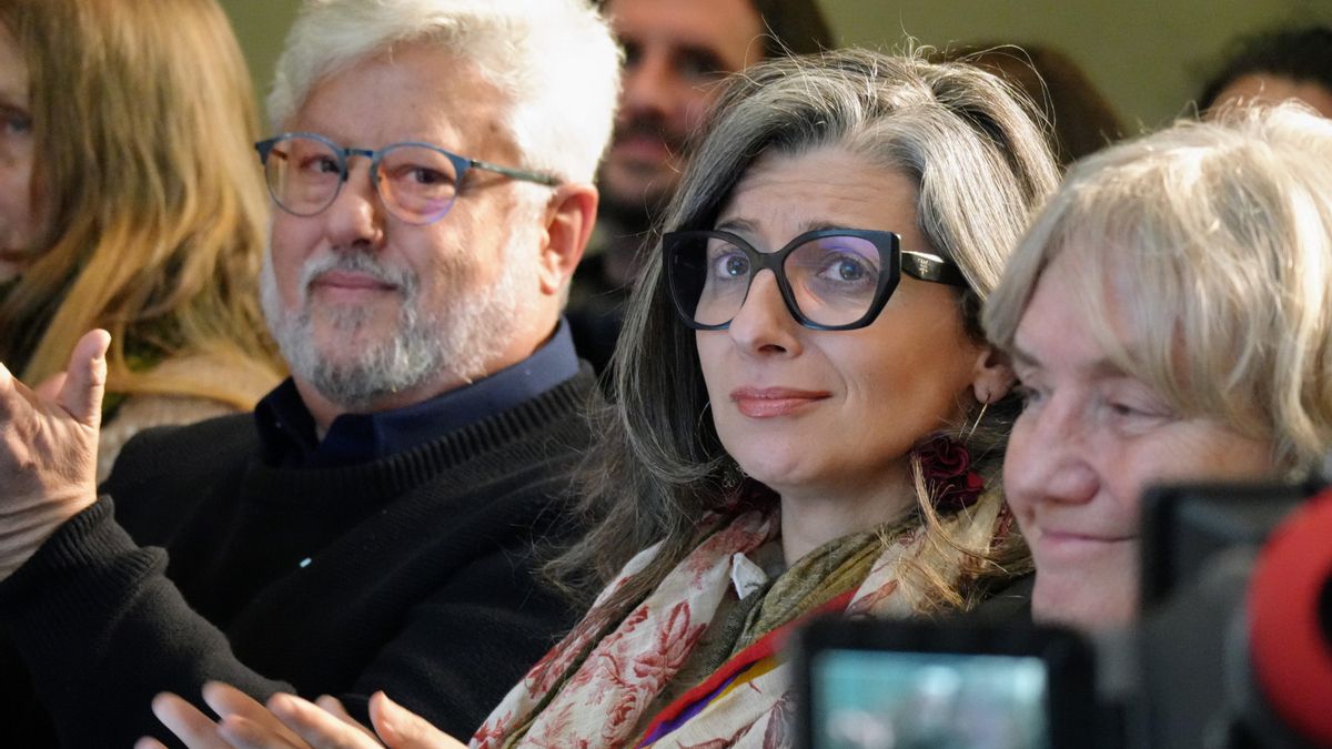 Gershon Baskin (izquierda), con Francesca Albanese, relatora especial de Naciones Unidas para los Territorios Palestinos ocupados.