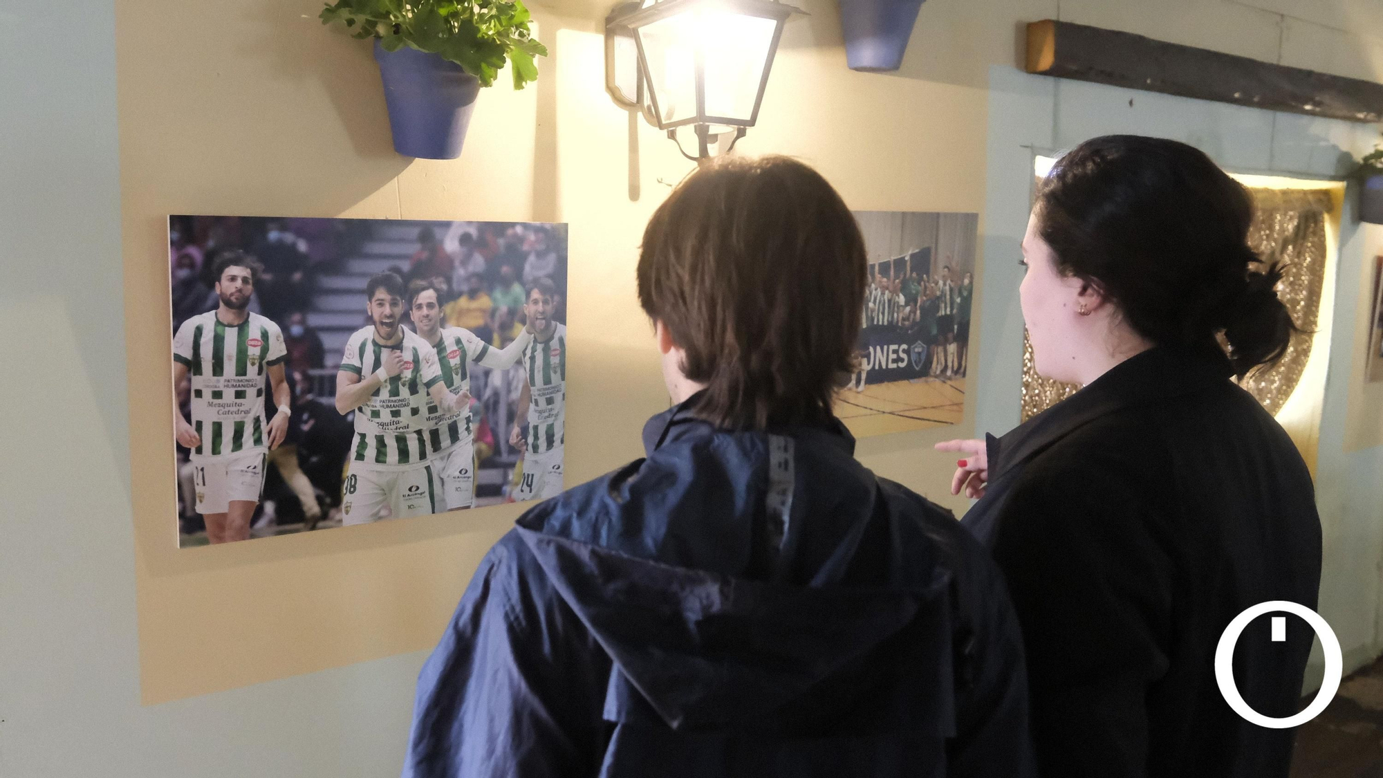 Exposición '10 años del Córdoba Futsal ' en la caseta de las matildes