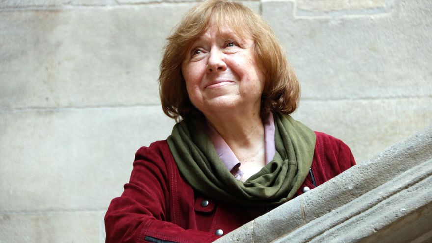 La escritora Svetlana Aleksiévich: "A Putin no le importa cuántas personas puedan morir"