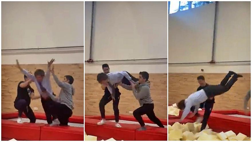 Salto mortal y caída estrepitosa de Almeida en un polideportivo: "Nada de saques de honor, esto supera todo"