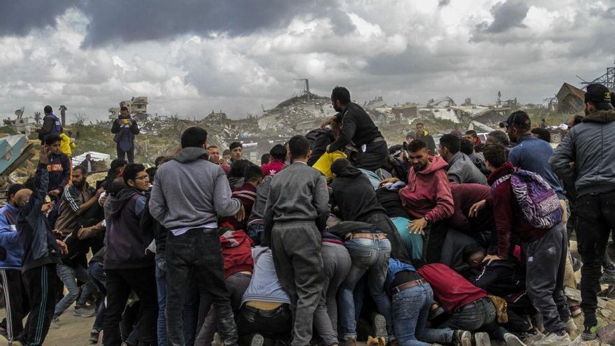 Gaza, al borde del caos: "Ya no hay nada para los débiles, sólo pueden sobrevivir los fuertes"