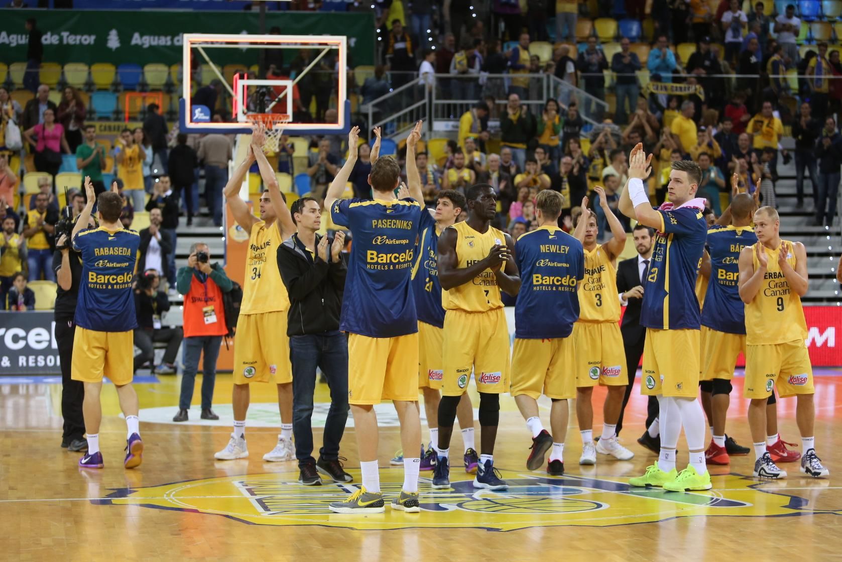 Imágenes del encuentro entre el Herbalife Gran Canaria y el UCAM Murcia en el Gran Canaria Arena. (Alejandro Ramos).