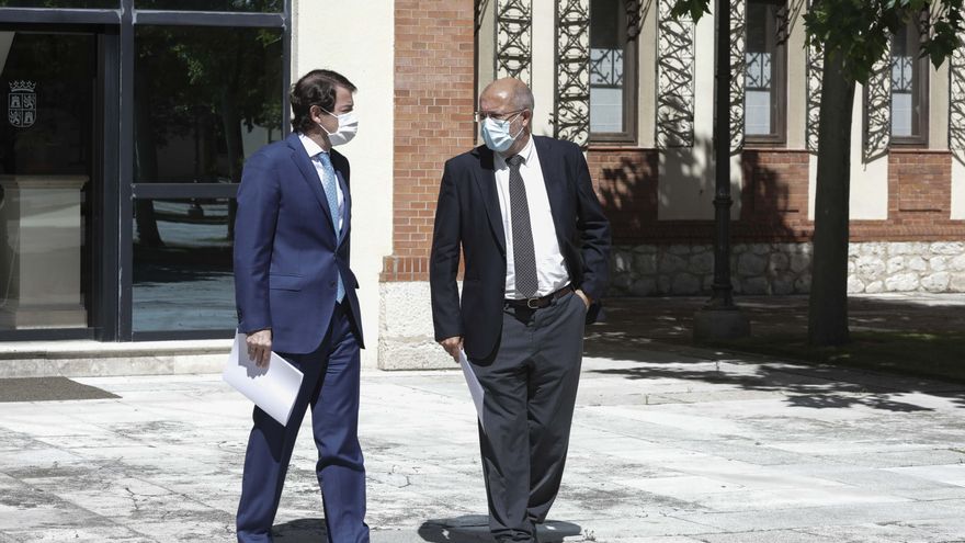 El presidente de la Junta, Alfonso Fernández Mañueco, y el vicepresidente, Francisco Igea
