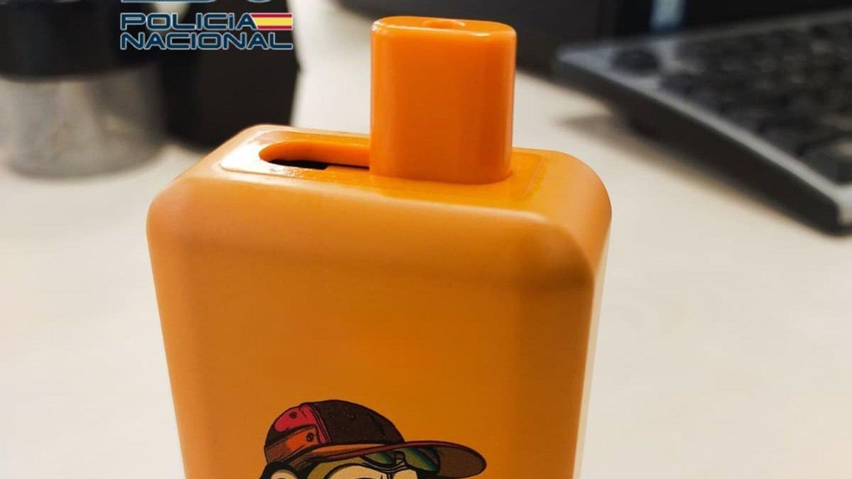 Uno de los vapeadores incautados en un centro educativo.