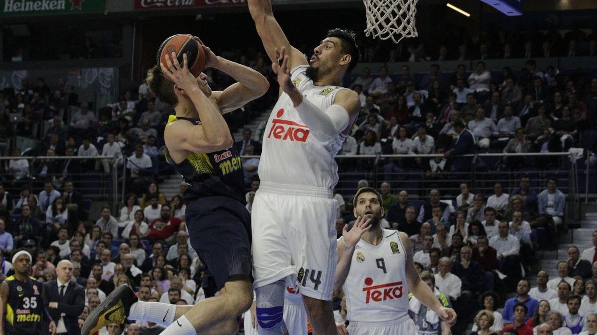 Podemos denuncia el "abuso" de la Euroliga por buscar profesionales gratis para la 'Final Four' de Vitoria