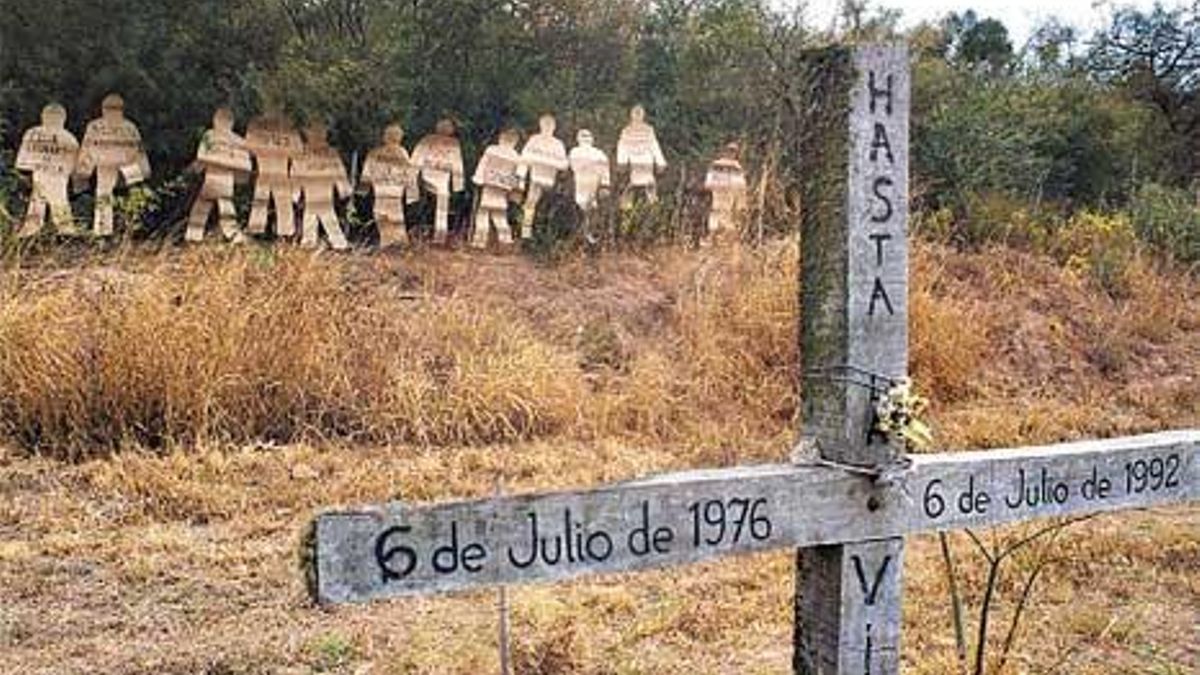 Instalación de homenaje a las víctimas de la Masacre de las Palomitas, en Salta