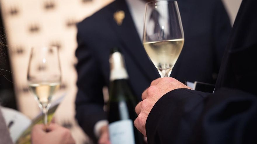 La candidatura extremeño-valenciana a la gestión del cava "no va contra nadie"