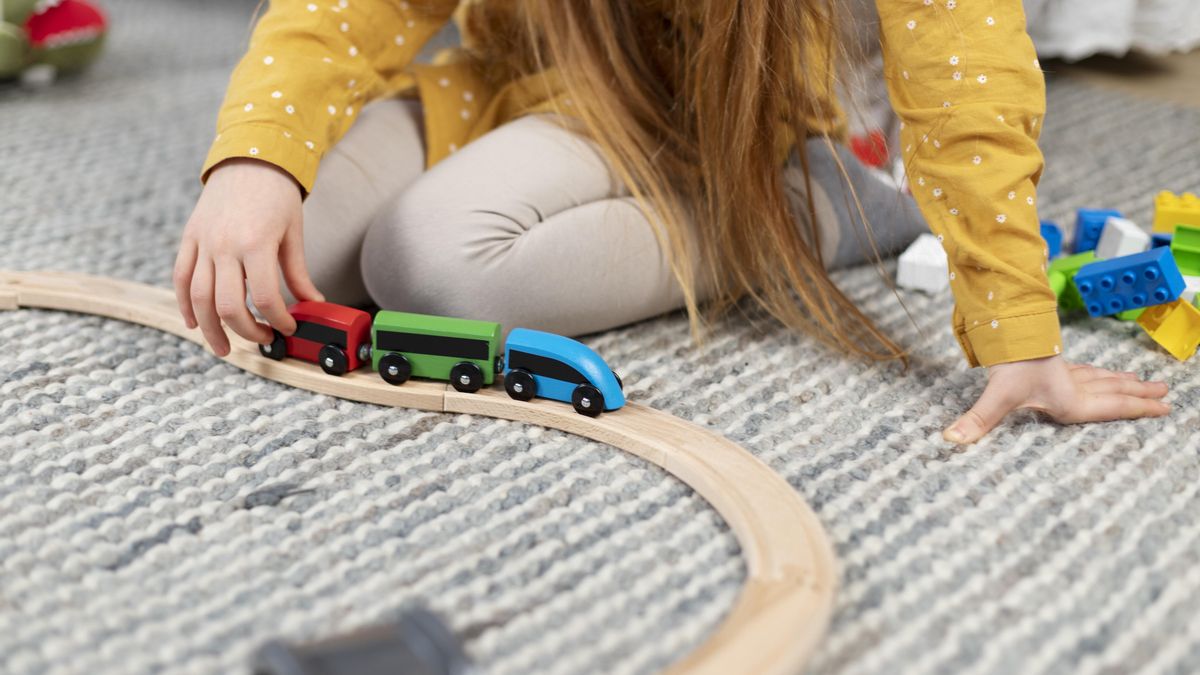 Por qué es importante que los niños jueguen, según una psicóloga: "Les ayuda a integrar acciones de la vida real"