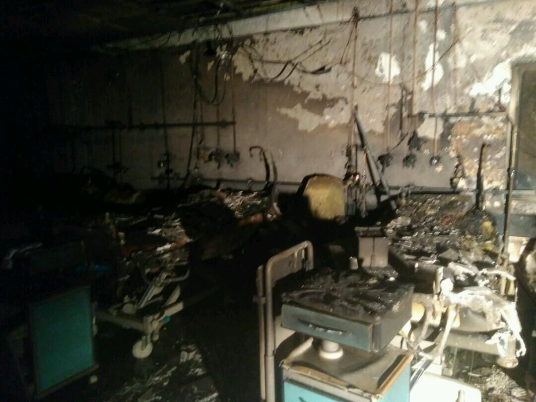 Estado de una de las estancias de Urgencias del hospital de la Candelaria en que más afectó el fuego