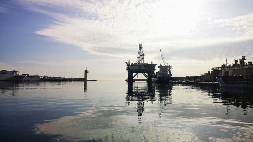 Retenido en el Puerto de Almería un buque petrolero por realizar una descarga ilícita de hidrocarburos a 147 millas de La Palma