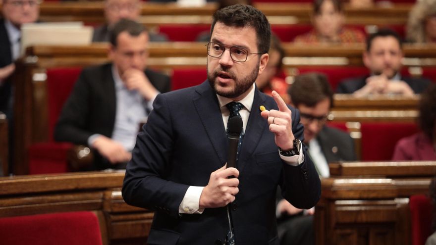 El Parlament aprueba los Presupuestos para 2023 sin el plan de renta básica tumbado por PSC y Junts