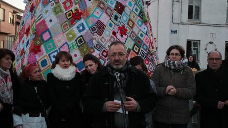 Joaquín Llamas, alcalde de Villarejo de Órbigo, en un momento de la inauguración del programa navideño.