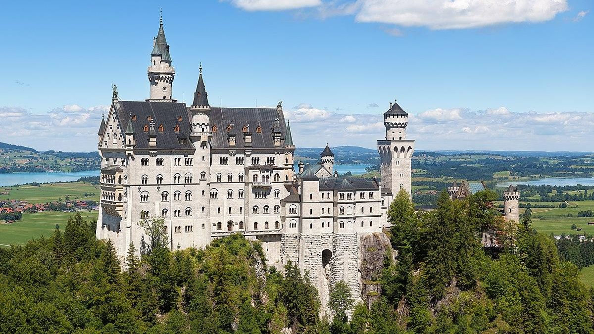 Neuschwanstein es un reclamo turístico como pocos