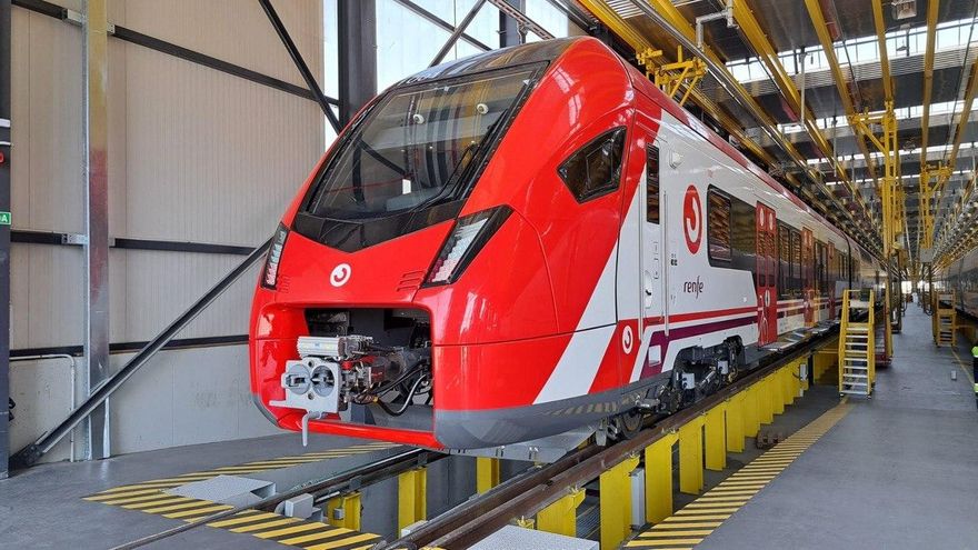 Renfe disparará la actividad de los talleres en Madrid con los nuevos Cercanías en pleno choque por su uso con Iryo y Ouigo