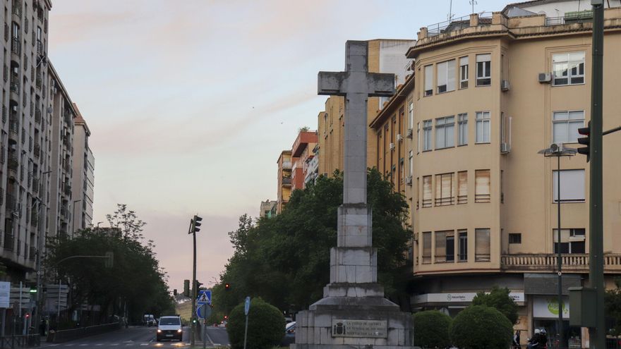 El pulso institucional por la Cruz de los Caídos ¿puede afectar a la candidatura de Cáceres como Capital Europea de la Cultura?