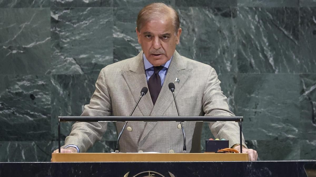 Fotografía de archivo del primer ministro de Pakistán, Shehbaz Sharif.