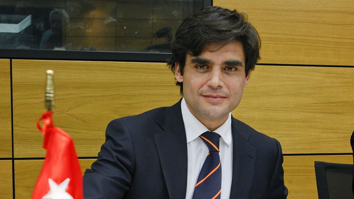 El exconsejero de Sanidad, Juan José Güemes, en una imagen de archivo / EFE