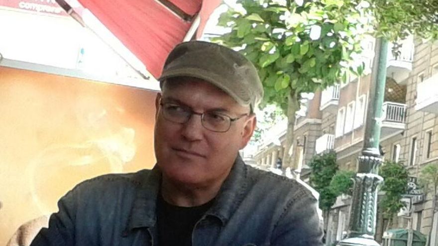 Cid Cabido, el novelista 'salingeriano' que desestabiliza la literatura gallega con una obra extrañada y vanguardista