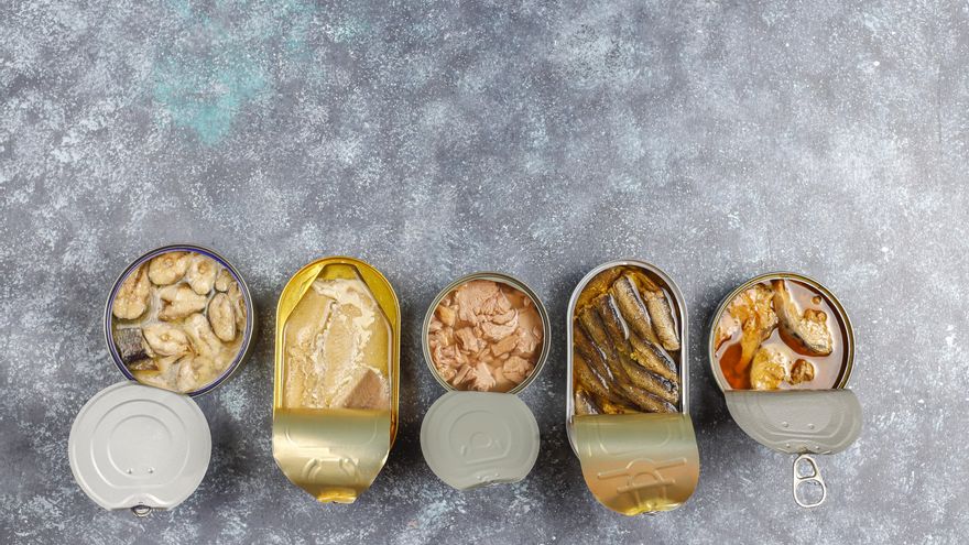 Cinco canapés navideños ricos que puedes preparar tirando de latas de conservas y poco más