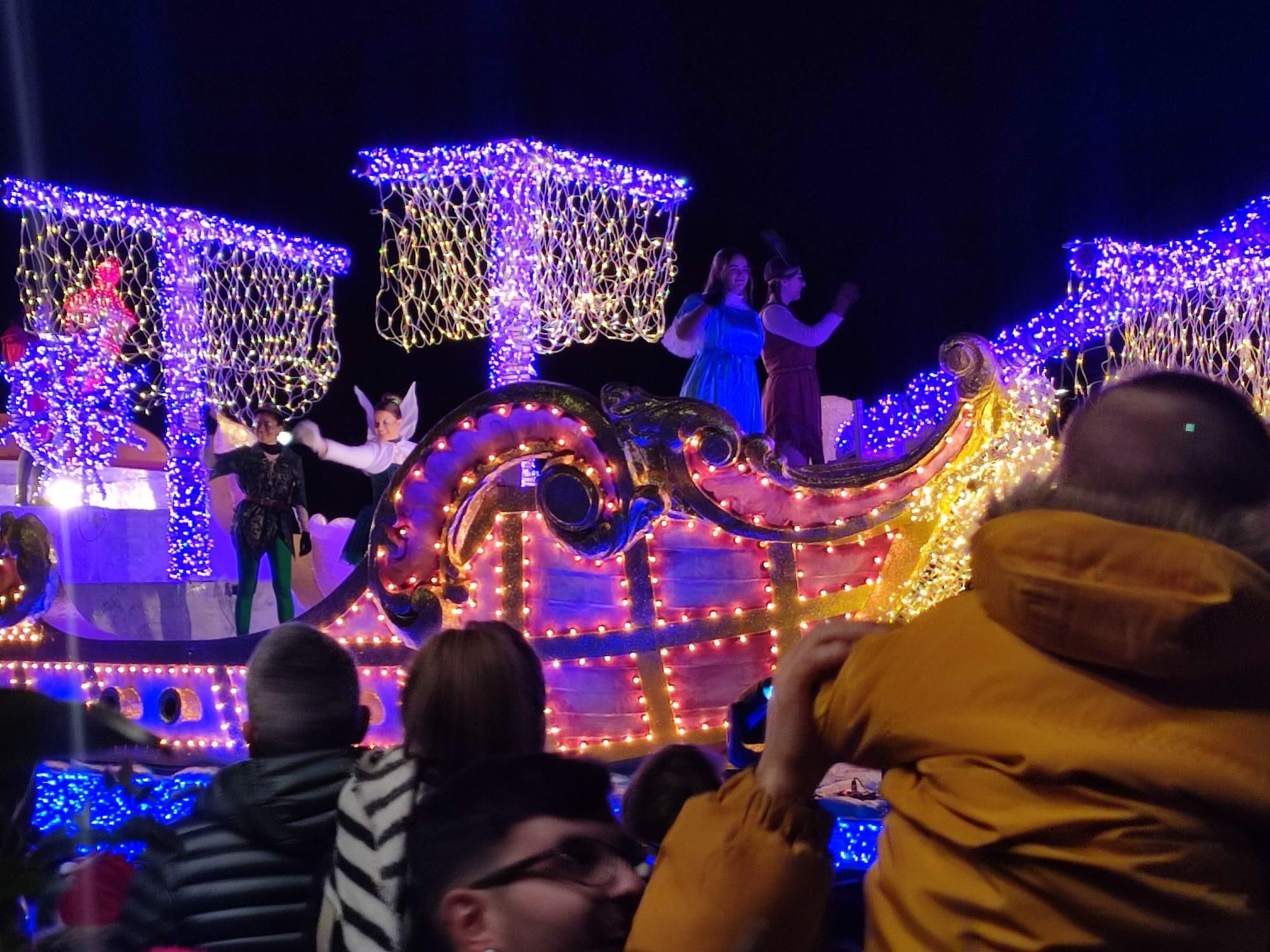 La CabalGaza iluminó León con la ilusión de Papá Noel