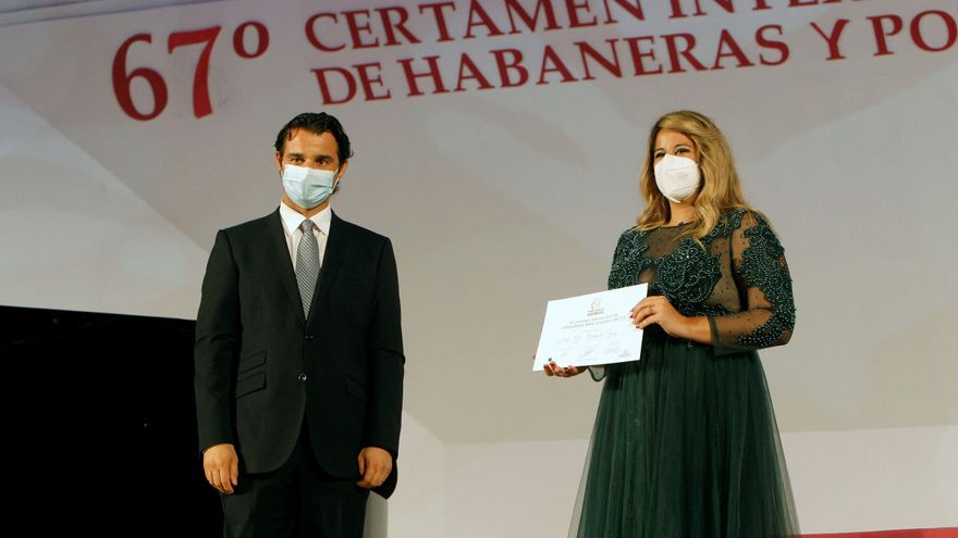 La extremeña Mar Machado gana el certamen de habaneras para solistas líricos