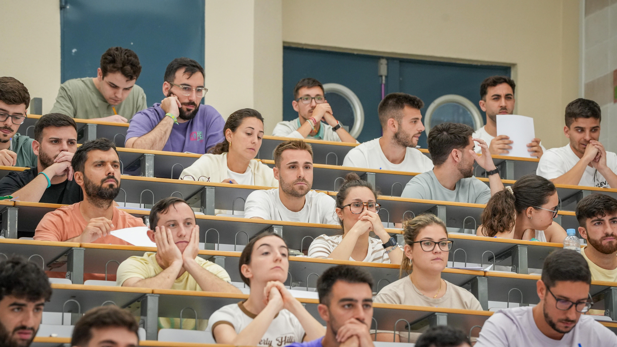 Inicio de la prueba escrita de las oposiciones al cuerpo de Secundaria, de Música y Artes Escénicas y Especialistas en Sectores Singulares de Formación Profesional