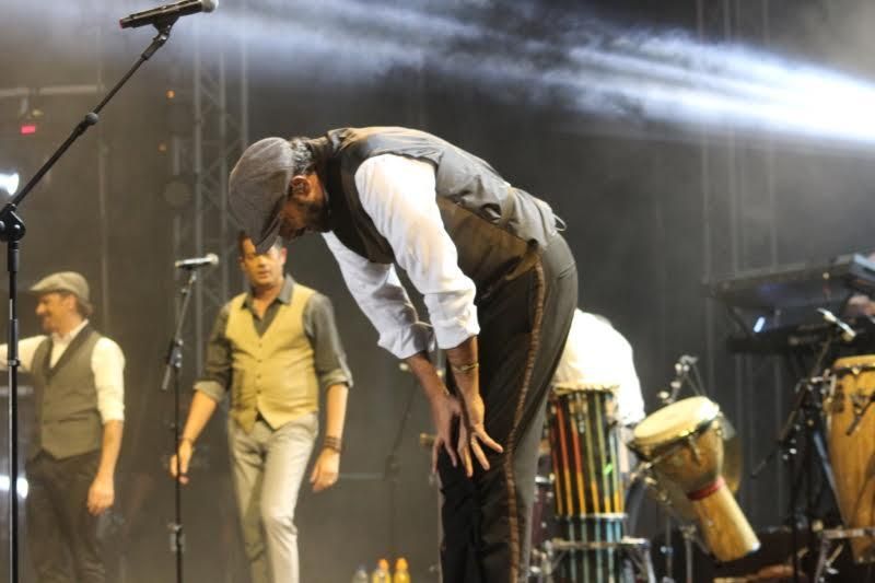 El cantante dominicano se entregó a su público. Foto: JOSÉ AYUT.