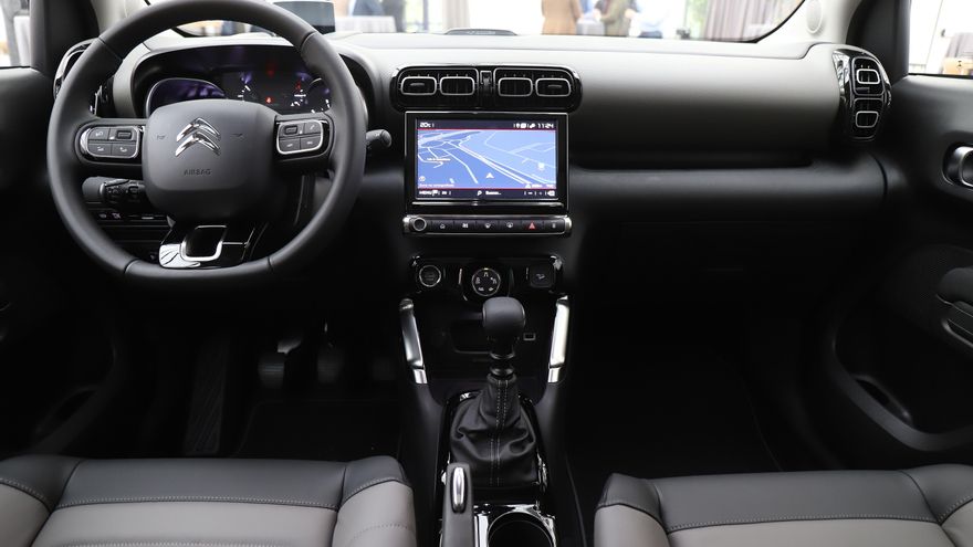 El nuevo Citroën C3 Aircross recibe mejoras en el interior y de equipamiento.