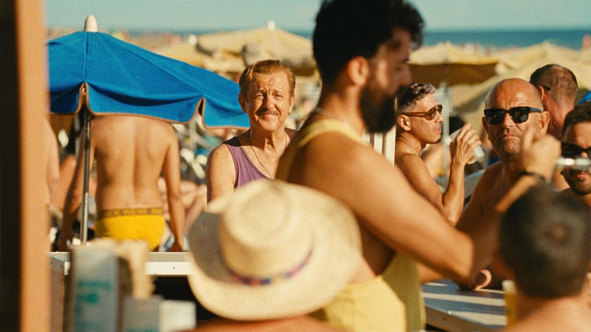 'Maspalomas': De armarios, trincheras y sonrisas