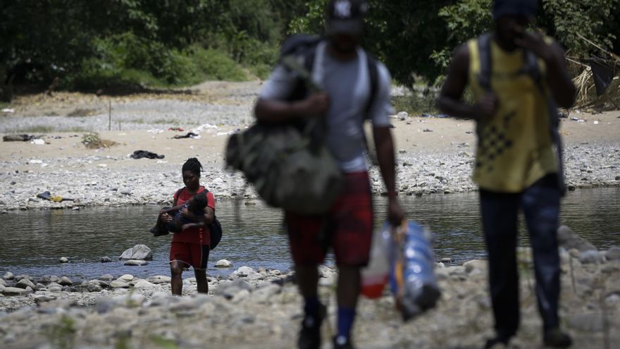 Panamá prevé superar el "récord histórico" de migrantes por el Darién este mes de julio