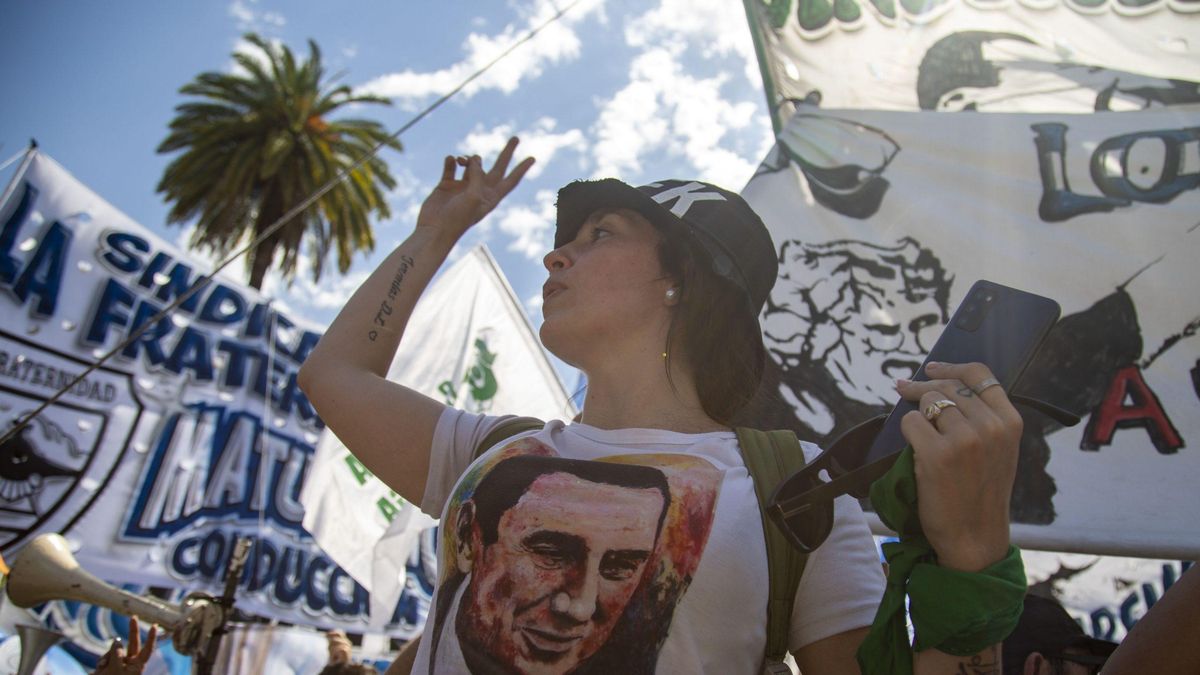 Un sector del sindicalismo puja para lanzar un paro general, pero en la CGT no hay consenso