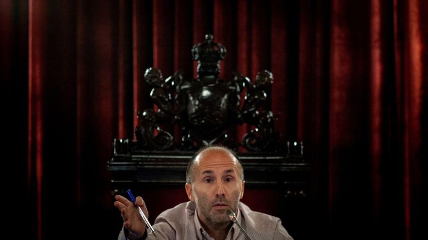 El PP vuelve al Gobierno de Ourense tras nueve meses y olvida sus acusaciones de corrupción contra el alcalde de la ciudad