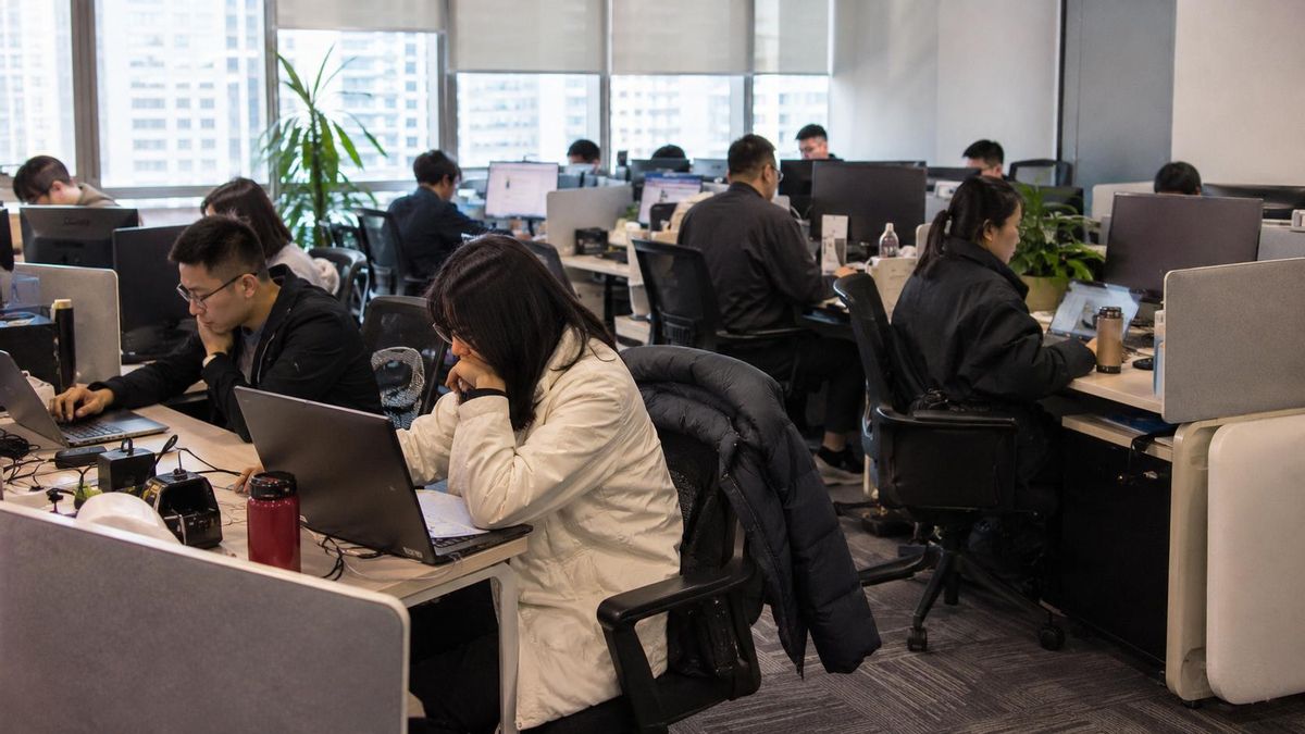 China arma un radar laboral para medir si la IA destruye empleos