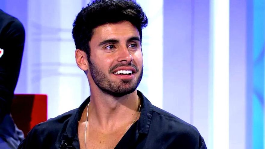 Noel Bayarri desvela el "irrisorio" dinero que pagaba Telecinco a los participantes de 'Mujeres y hombres y viceversa'