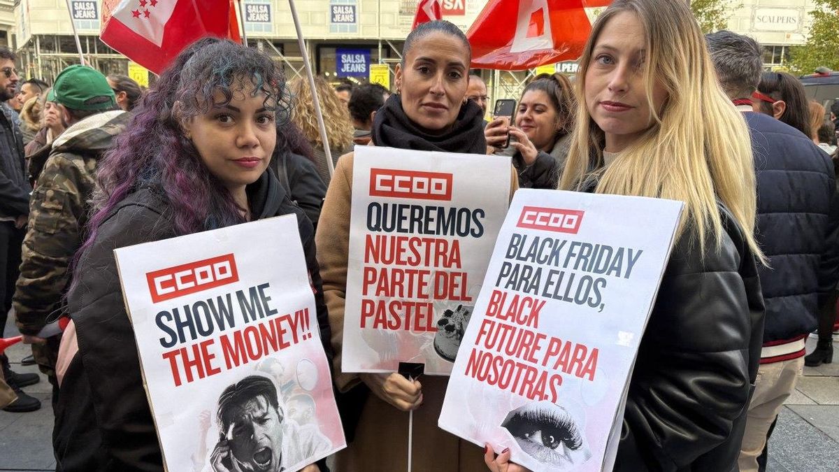 Trabajadoras del sector del comercio en una protesta a favor del reparto del beneficio de Inditex entre su plantilla.