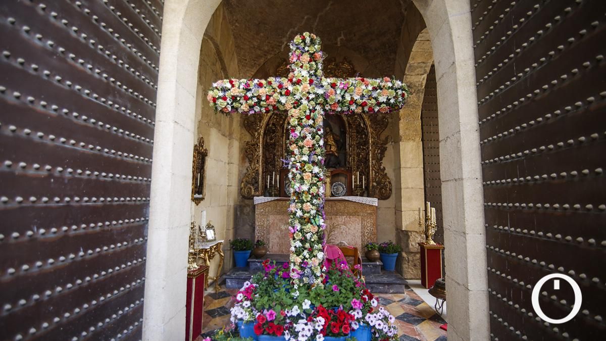 Primer premio en Recintos Cerrados Cruz de la AVV Alcázar Viejo