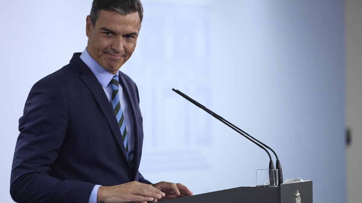 El presidente del Gobierno, Pedro Sánchez, comparece en rueda de prensa en La Moncloa