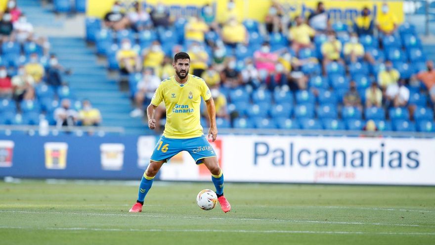 Raúl Navas: "Claro que se habla de ascenso directo en el vestuario"