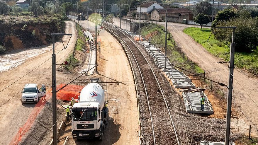 Mejora integral de la línea de Beira Alta, Coimbra-Guarda-Frontera, que sigue hasta Salamanca y Medina del Campo