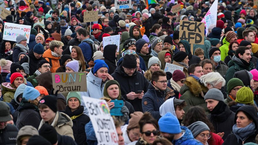 Cientos de miles de personas salieron a las calles contra la ultraderecha en Alemania
