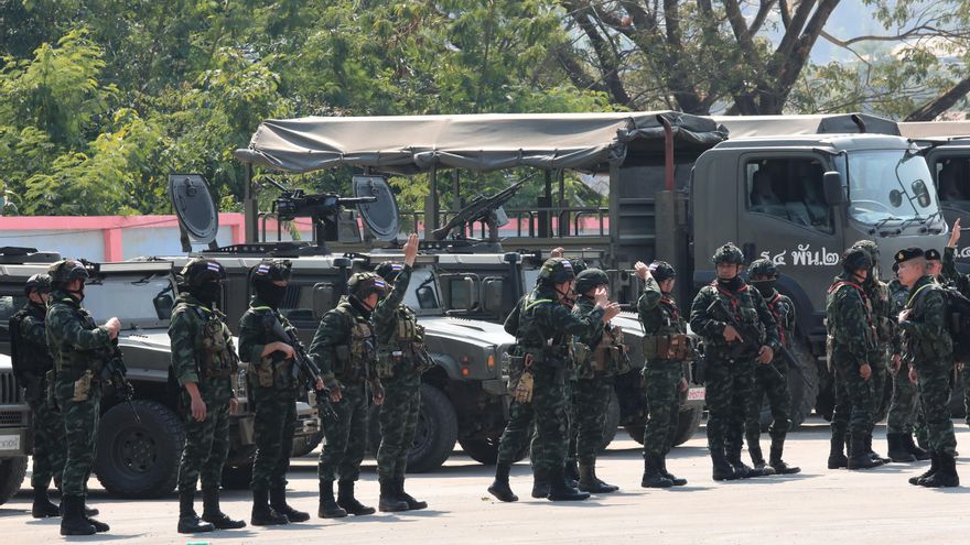 Unos 350 birmanos se refugian en Tailandia tras combates en la cerca de la frontera