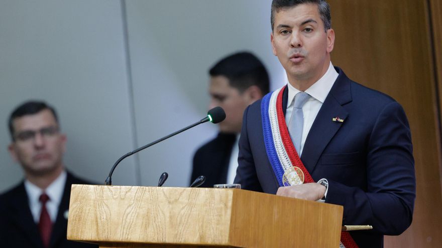 Peña admite en informe al Congreso que a Paraguay "le falta mucho" y promete más trabajo