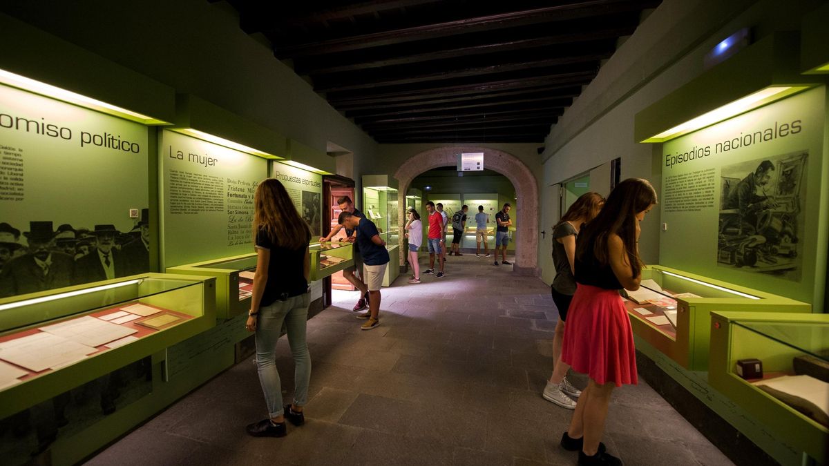 Visitantes en la Casa-Museo Pérez Galdós.