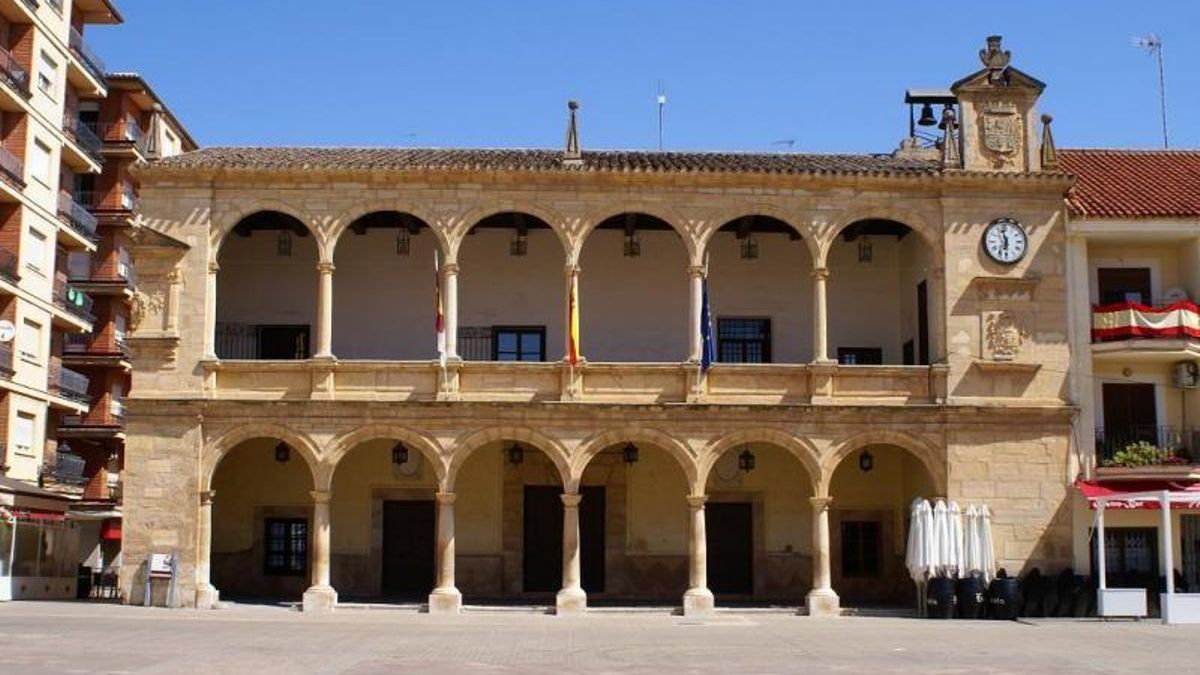 La Guardia Civil registra el Ayuntamiento de Villarrobledo y la oposición denuncia "falta de información"